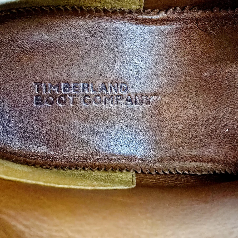 Timberland Dark Brown Leather Chukka Boots with Classic Design - Picture 4 of 6